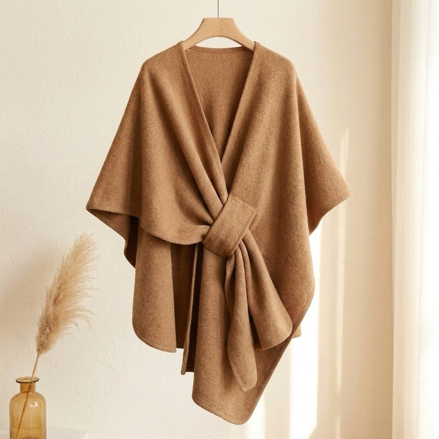 VALERIA | CAPA TIPO PONCHO DE PUNTO CON CINTURÓN