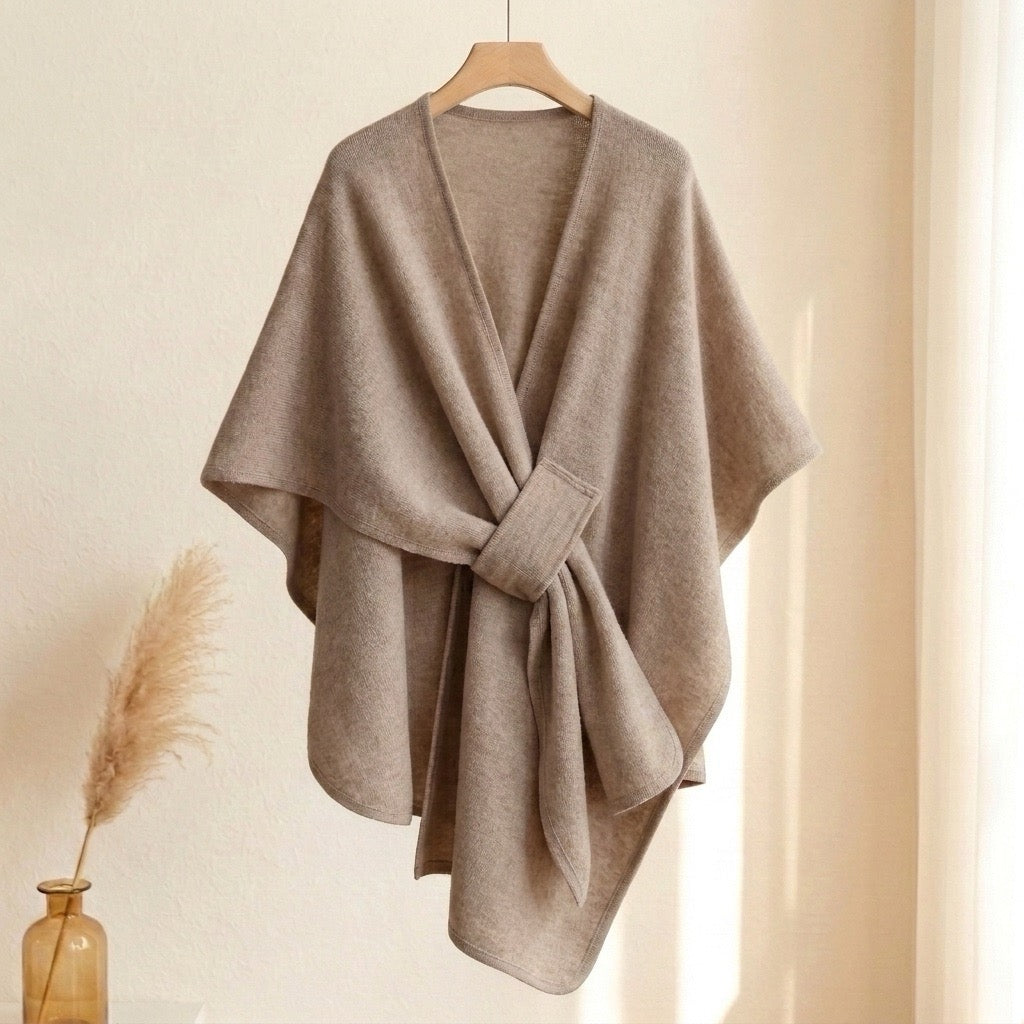 VALERIA | CAPA TIPO PONCHO DE PUNTO CON CINTURÓN