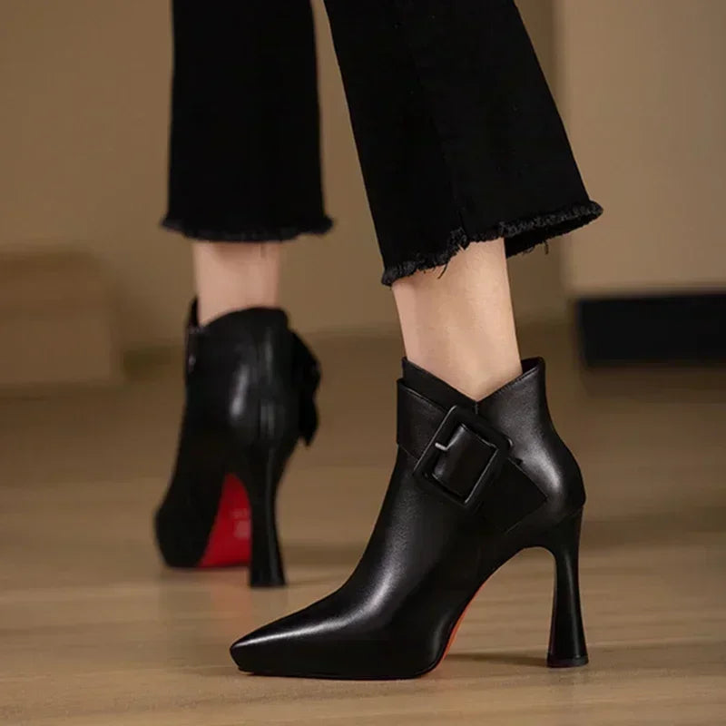 INÉS | BOTÍN STILETTO CON HEBILLA PARA EVENTOS