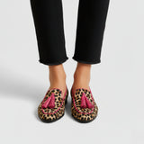 SILVANA | MOCASINES DE MUJER CON ESTAMPADO DE LEOPARDO Y BORLAS